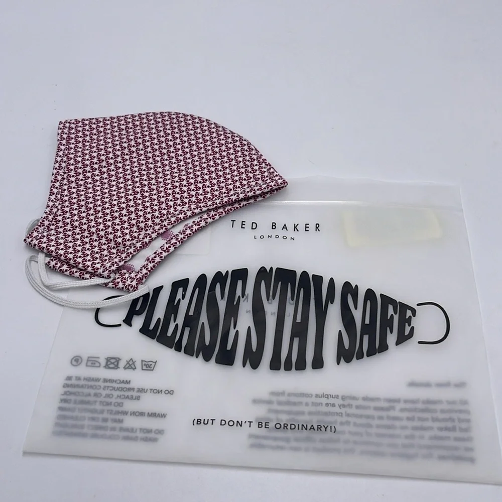 Red and White Patterned Face Mask TED BAKER LONDON Reversible Reusable
NWT - Picture 12 of 15